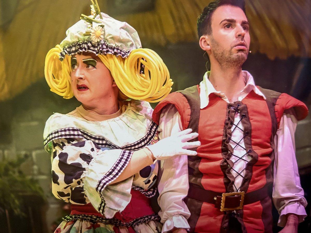 #proudmum alert. Loved watching <a href="/Jharrisonyellop/">𝐉𝐎𝐒𝐇 𝐇𝐀𝐑𝐑𝐈𝐒𝐎𝐍-𝐘𝐄𝐋𝐋𝐎𝐏</a> in adult panto. !! Fantastic cast