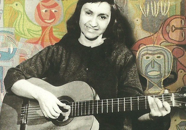 Nueva incorporación de nuestra lista de reproducción🎼 “Alcalachofa”: "La jardinera👩🏽‍🌾" de Violeta Parra. Porque la ha escogido el maestro druida🧙🏽‍♂️ #ignacioabella para 📻 #bosquehabitadoradio3 #mientrasvuelvelamagia y porque habla del poder sanador🩺 de cultivar y de las

🧵