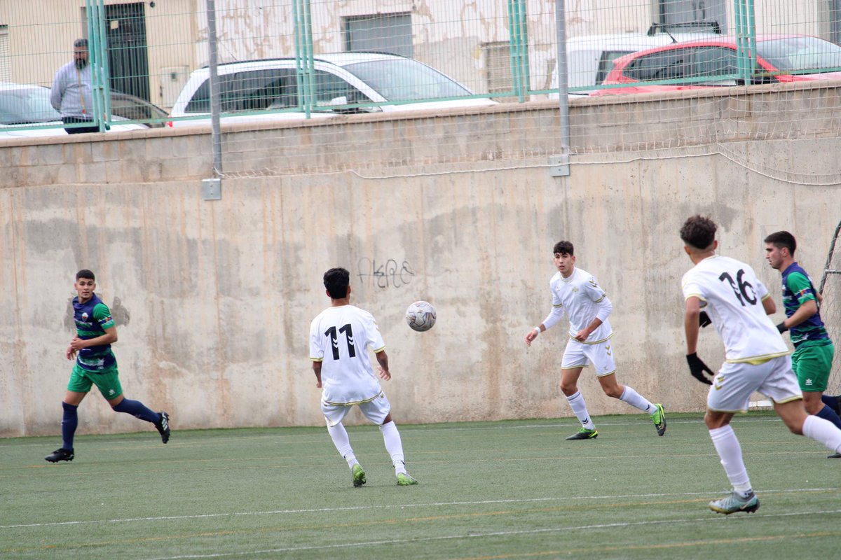BaseCFIntercity's tweet photo. 🖤⚔️ 𝗝𝘂𝘃𝗲𝗻𝗶𝗹 "𝗔"

1️⃣ CD Pablo Iglesias 
3️⃣ CF Intercity 

⚽️ Macías
⚽️ Such x2

💪🏼 Victoria en casa del hasta ahora colíder para terminar la primera vuelta

✅ 5/5 en los últimos cinco encuentros 

🖤  ¡𝐄𝐧𝐡𝐨𝐫𝐚𝐛𝐮𝐞𝐧𝐚 𝐞𝐪𝐮𝐢𝐩𝐚𝐳𝐨! https://t.co/UNm5qP1lxg