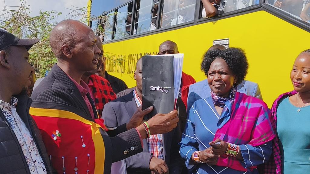 MbuthiaMachari3's tweet photo. As one of the factors that will facilitate ease of activities in school moreso far from school this afternoon  Kajiado West Mp Hon George Sunkuyia  has delivered a 46 seater new bus to Oloyiankalani Girls High School which is fully funded by Kajiado West NG-CDF. #SunkuyiaDelivers https://t.co/EaFneYm9DK