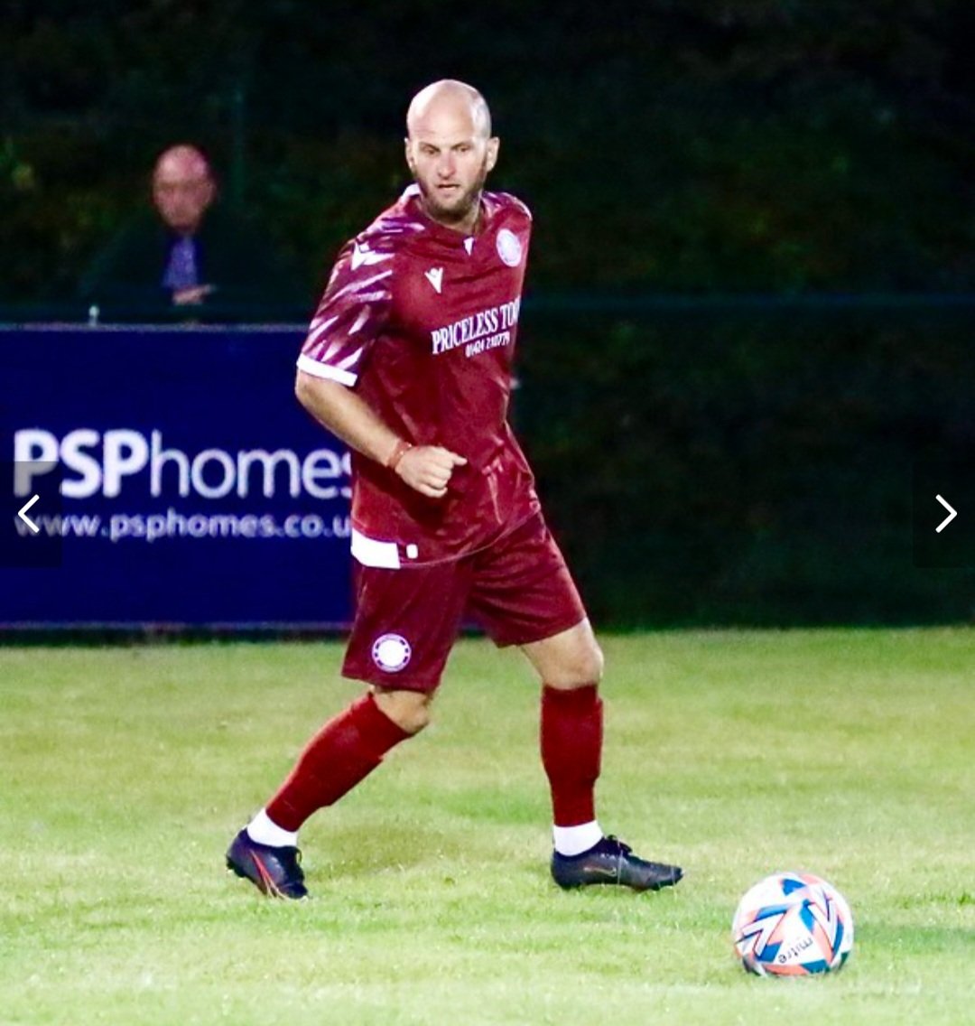 Little Common F C tweet media