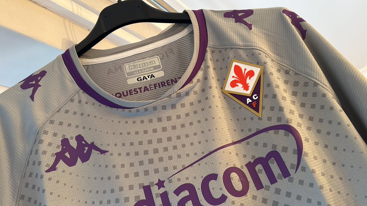 JUST £25!!!!! BNWT - 20/21 Fiorentina GK shirt - player issue - size XXL (fits a large) @shirt_x @_FullKitWankers