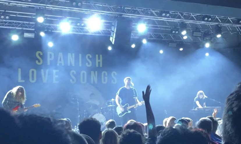 My first time seeing Spanish Love Songs last night, in Manchester. Absolute belter of a show, and a nice introduction to the fantastic SUDS. Been listening to their album all morning. 🤩 
<a href="/SpanishLuvSongs/">Spanish Love Songs</a>
@sudsband