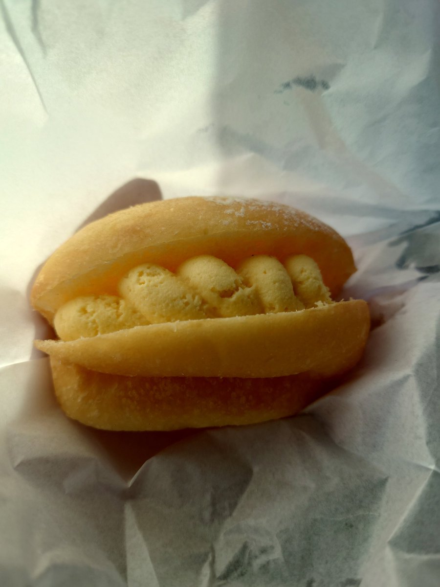 ryokuhoujou's tweet photo. お寿司食べてドーナツ買って、誕プレにIQOSとスマホケース（✕2）と保護フィルムもらってずっと感謝感謝＆テンションおかしくてクソ笑ってた（笑） https://t.co/ShfK9yoUS3
