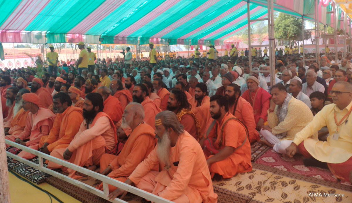 Laxman_K_Patel's tweet photo. આજે મંદ્રોપુર, તા.ખેરાલુ ખાતે અતિરુદ્ર મહાયજ્ઞમાં માન. રાજ્યપાલશ્રી આચાર્ય દેવરતજી દ્વારા પ્રાકૃતિક કૃષિ અંગે માર્ગદર્શન આપવામાં આવ્યું તથા ગામના પ્રાકૃતિક મોર્ડલ ફાર્મની રૂબરૂ મુલાકાત લીધી.જેથી ખેડૂતોનો ઉત્સાહ વધ્યો છે.
@ADevvrat @CMOGuj @CollectorMeh @ATMAGUJARAT @ddo_mehsana https://t.co/BtgkFIPgHU