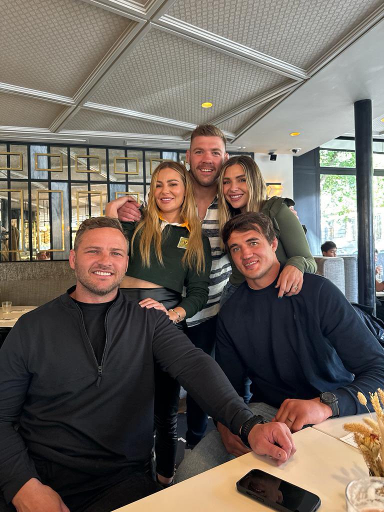 Franco Mostert (@francomostert) on Twitter photo Well done my vriend.
“Nou weet hulle wat ons weet”
<a href="/dricusduplessis/">Dricus Du Plessis</a> Well done my vriend.
“Nou weet hulle wat ons weet”
<a href="/dricusduplessis/">Dricus Du Plessis</a>