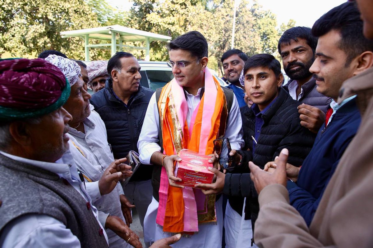 SachinPilot's tweet photo. आज धरियावद क्षेत्र के लोगों के साथ, 
एक सुखद मुलाकात... https://t.co/Bo1XARkofo