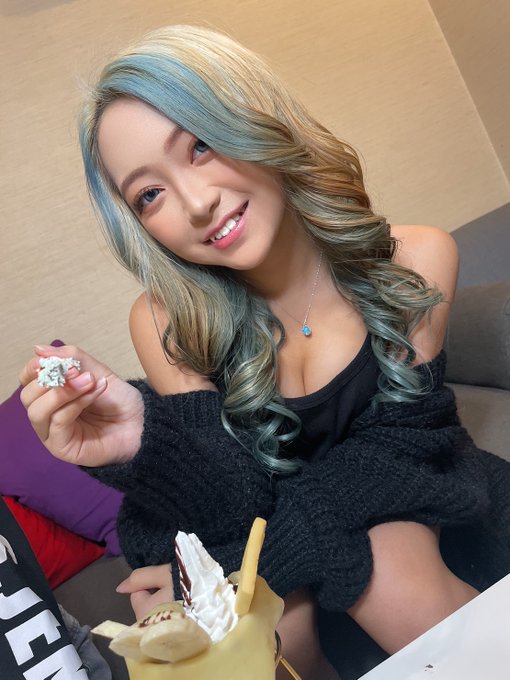 Twitterのコスプレ画像18