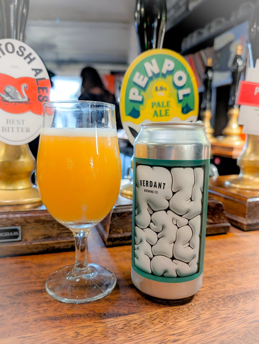 Then jumped on the #hypetrain and had the new #verdant #putty at #therobin. Really nice pub & the nicest, most drinkable Putty for a while. #craftbeer