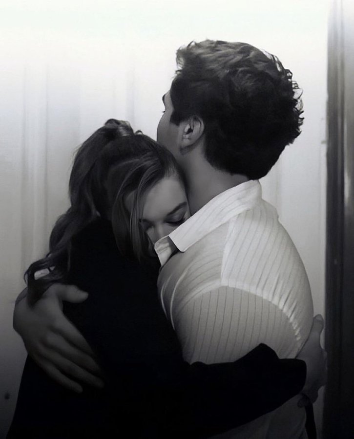 butterfly_Turk's tweet photo. Hug hug hug 🤏🫂🤍

#SeyFer #AfRam https://t.co/l7oXZY3hqt