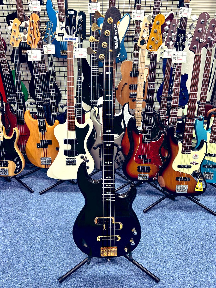 GIB_Yokohama's tweet photo. YAMAHA / BB3000A Metalic Black #ON27020 4.325kg

言わずと知れたYAMAHAの名機、BB3000のPJベースです！

メタリックブラックがイカしてます！！
野太くもスピーディなサウンドは美しく、魅力的で堪りません！！
ぜひ一度弾いてみて欲しい1本です。

稲川 https://t.co/OEHfS9iBhq