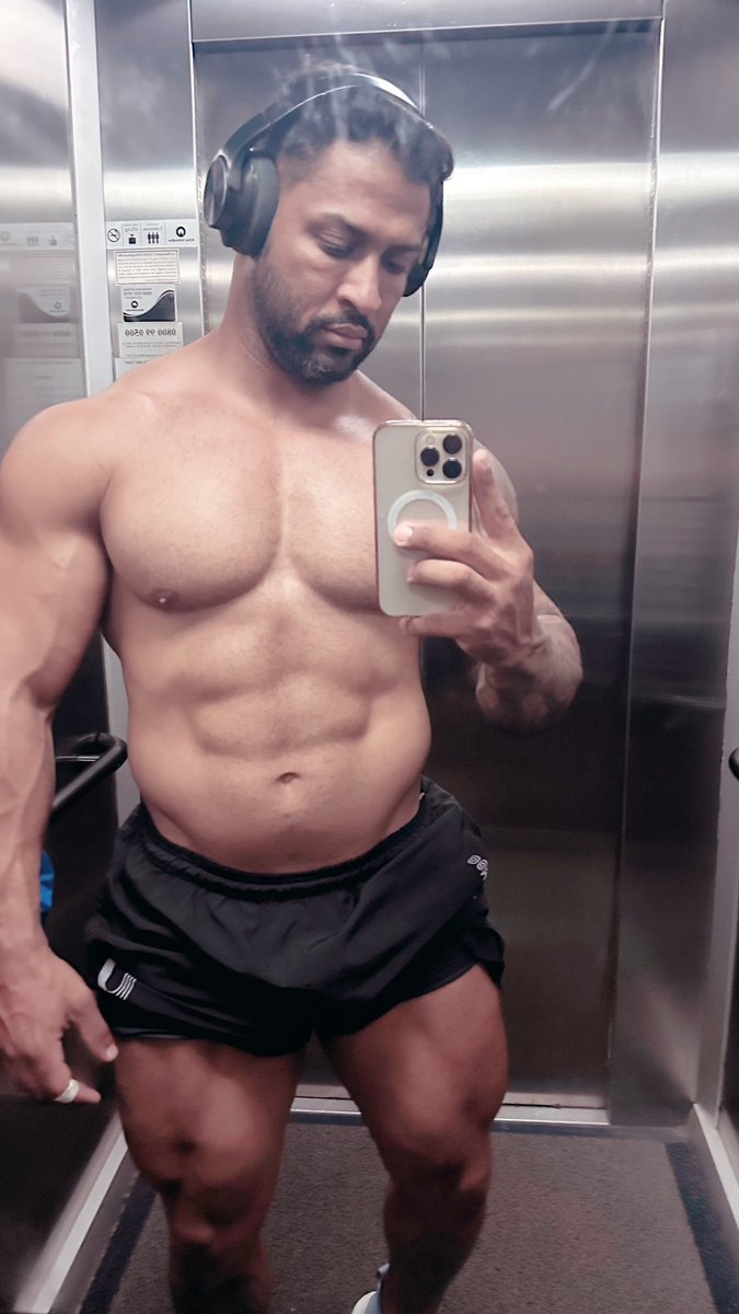 kleitonss16's tweet photo. Voltando aos treinos 💪🏾💪🏾 https://t.co/TzJZoRSEmf