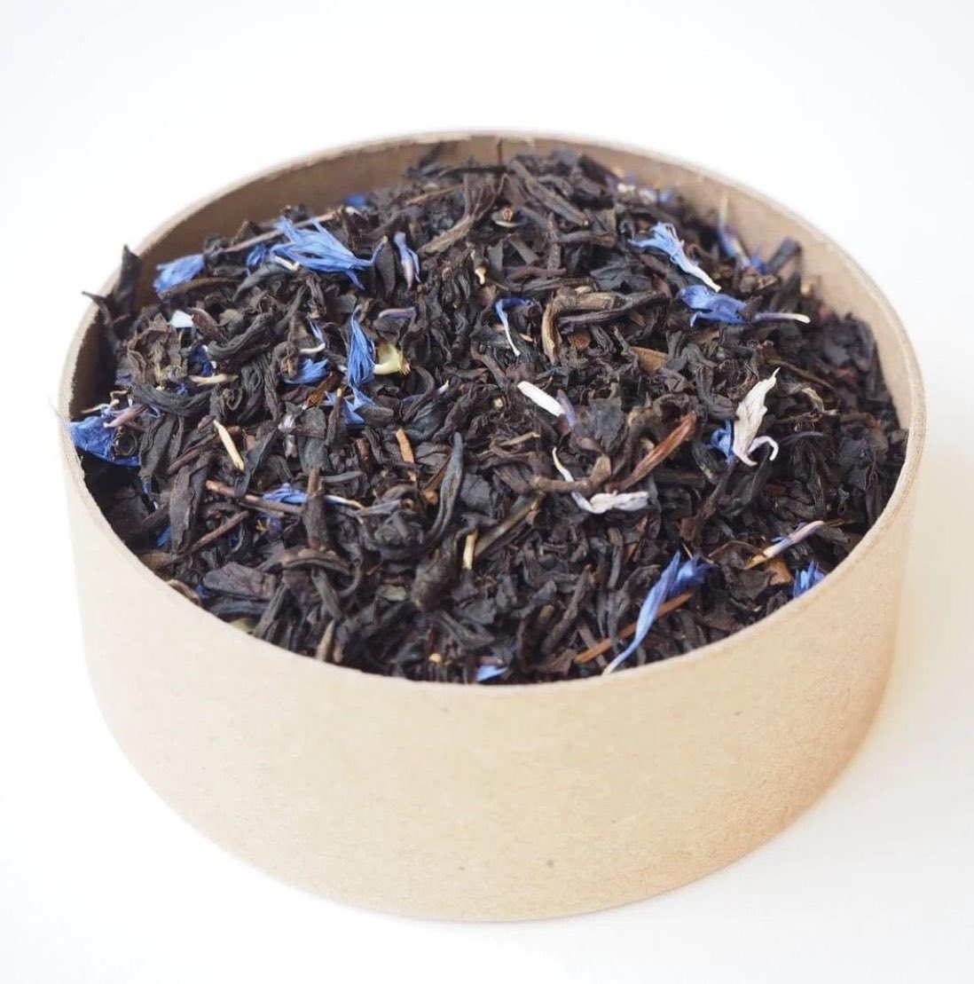 Arctic Fire 🔥 tea is a bit of a contradiction so let me explain!
The hot (fire) from the tropical flavours of papaya and mango and the cold (arctic) the minty aftertaste 🥶

#tea #looseleaftea #flavouredtea #tealover #teatime #teapot #elevenseshour