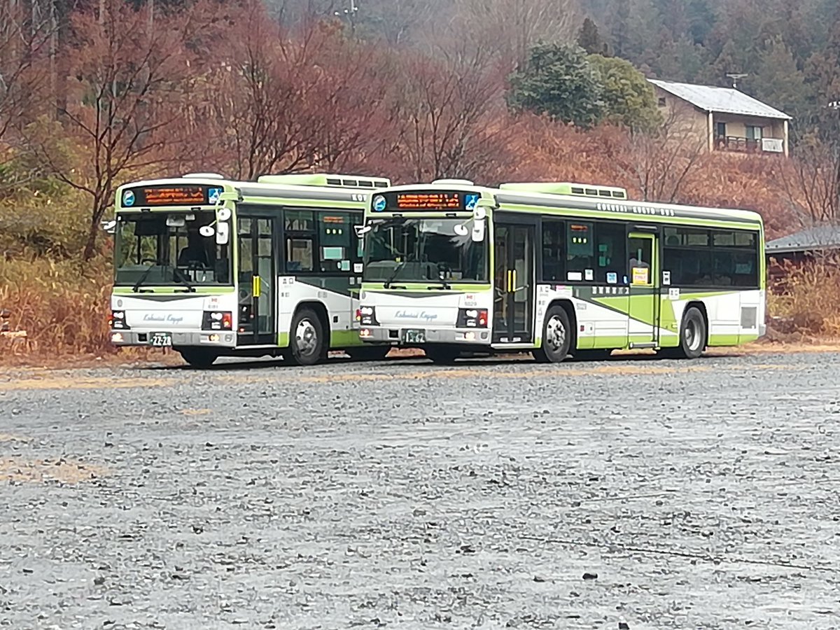 ILOVETOBU's tweet photo. 1/21(日)　国際興業トラベル主催　
さよならV8エルガお別れ撮影会ツアー　
国際興業バス
5029号車(池袋) KL-LV280L1改
6181号車(飯能) KL-LV280L1
画質悪くてすいません🙏 https://t.co/KKBLM9WRdJ