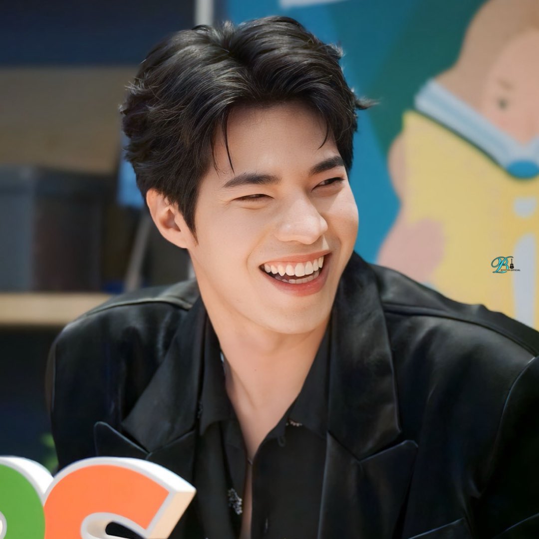 คิดถึงรอยยิ้มของคุณเจ้าของบ้านจังเลยค่ะ 🥰

.

.

.

#กีต้าร์ของบอสตั้น 
#BosstonSuphadach