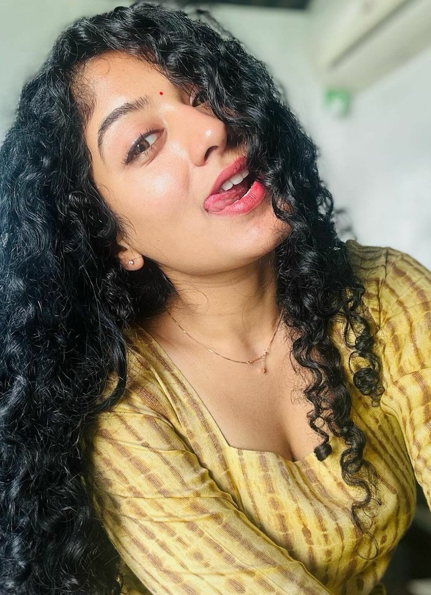 Anjali (@ianjalinair) on Twitter photo 🤪 🤪
