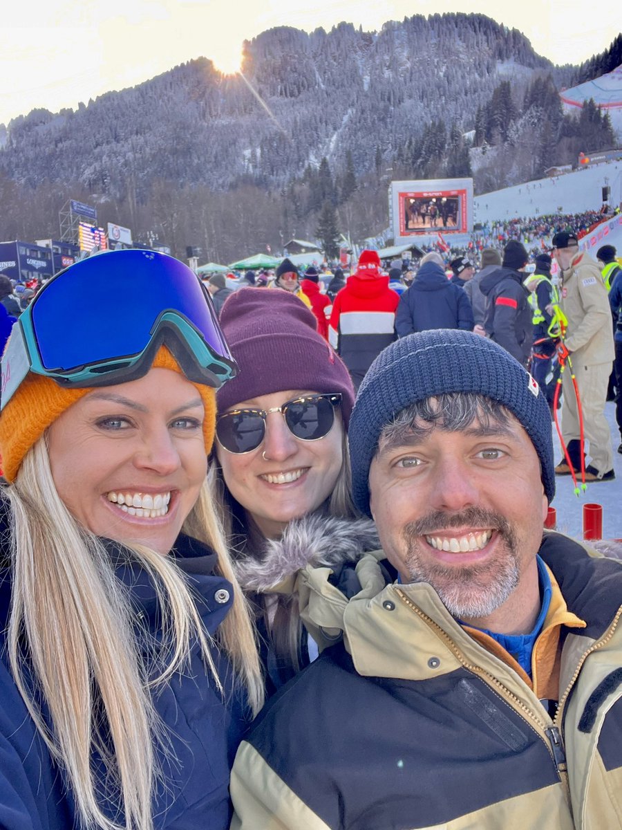 We have an incredible show for you this week with both Streif action in Kitz AND Laax open….. I still pinch myself that I get to feel this electric atmosphere. Enjoy. #skisunday #grateful