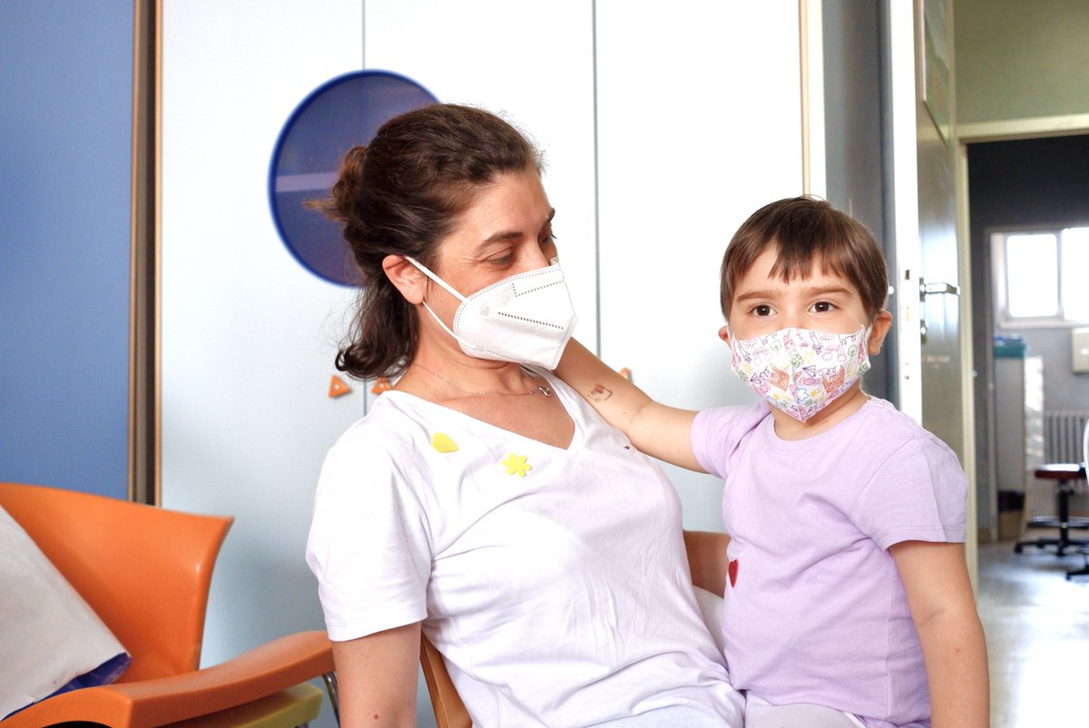 trentaore's tweet photo. Ogni abbraccio è una promessa di supporto. In questa #GiornataMondialedegliAbbracci, unisciti a noi per dare sostegno e amore ai bambini gravemente malati. Sostieni il #ProgettoHome, regala il potere di un abbraccio.
Dona su https://t.co/iyCpS8NLAx https://t.co/20ZHpEjvtB