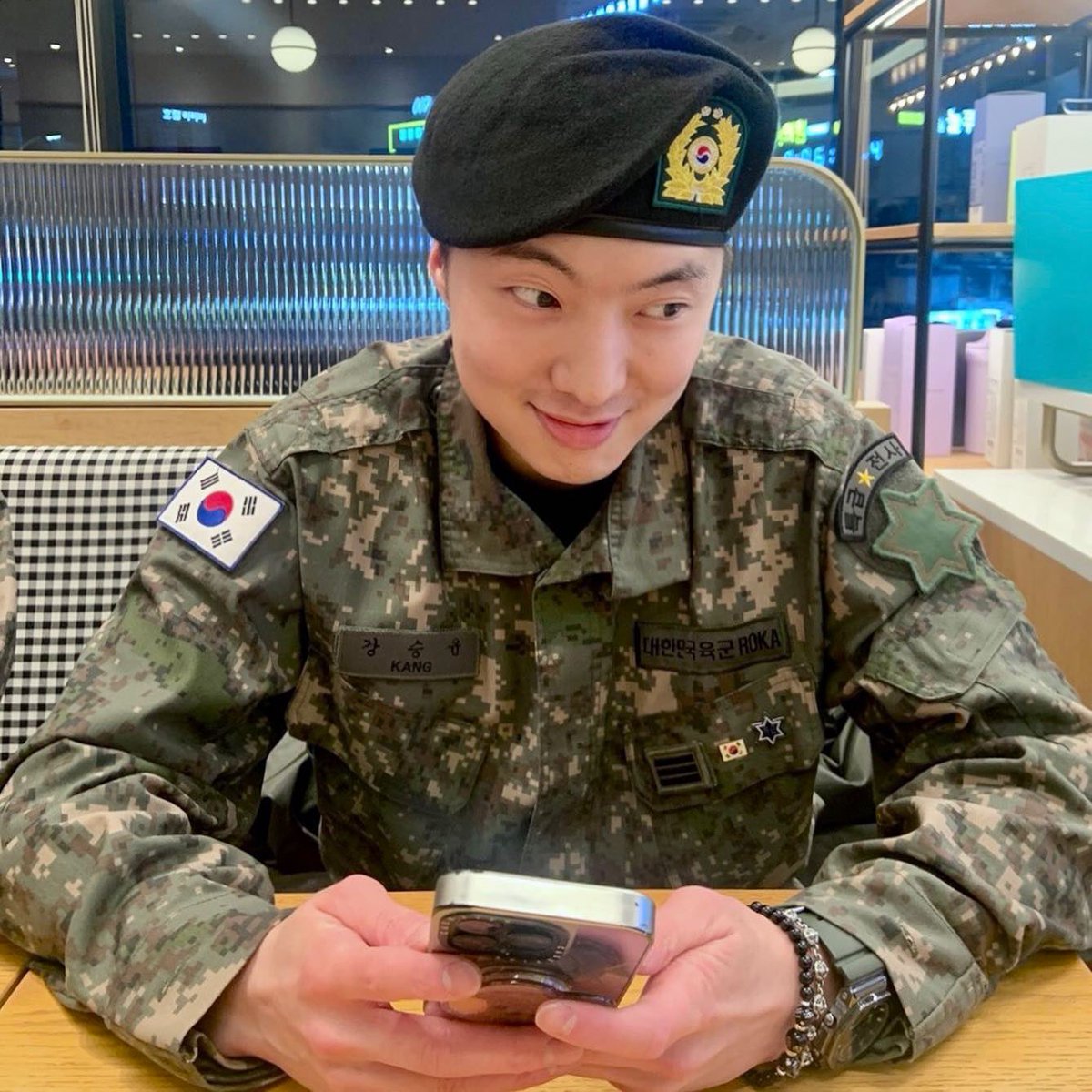 WINNER Instagram tweet media