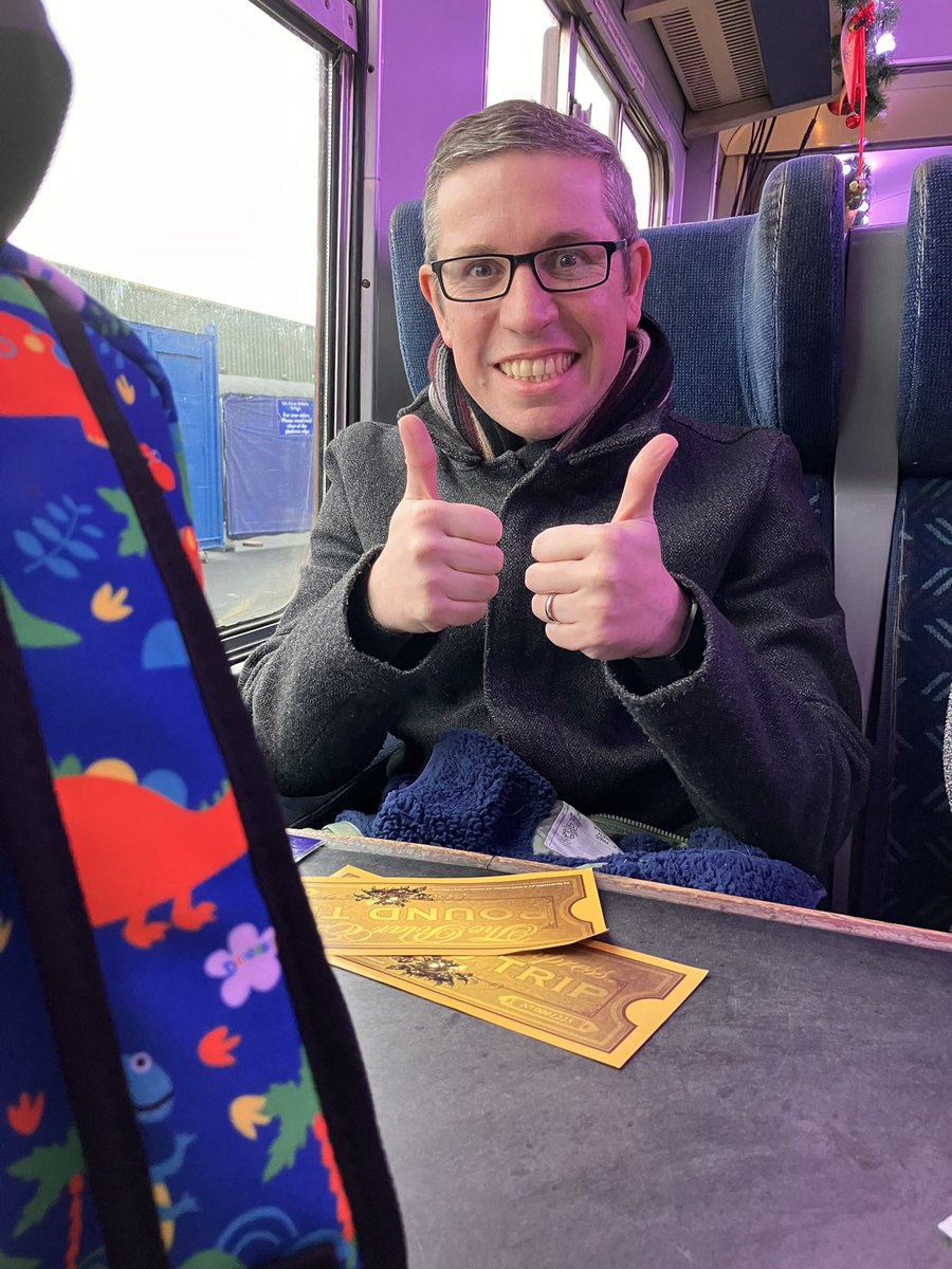 RWaters0809's tweet image. Happy 40th Birthday to the wonderful @CWaters_SAFC. An amazing dad, husband and best SLO in the country. Well deserved family time today! We love you very much 😘