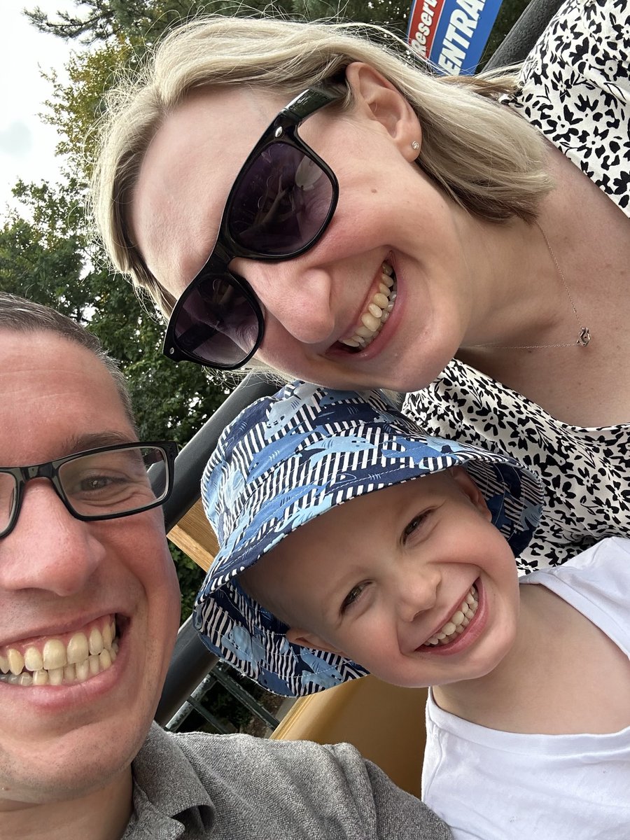 RWaters0809's tweet image. Happy 40th Birthday to the wonderful @CWaters_SAFC. An amazing dad, husband and best SLO in the country. Well deserved family time today! We love you very much 😘