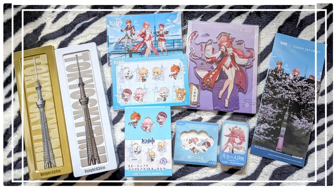 少し早めにお誕生日のお祝いいただきました!オサモンさんありがとうございますー!!原神スカイツリーのグッズ可愛い…神子かわ…誕生日前にお菓子無くなると思いますがお夜食にいただきます! 