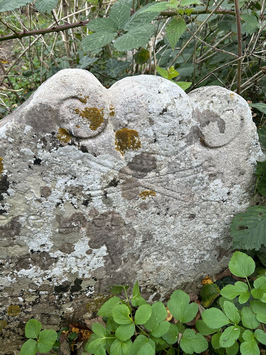 GarethHLloyd's tweet photo. @kejamieson_ Was there a couple of months ago. Always wonder about the lives of the people buried there! https://t.co/GRbEwLT6TF