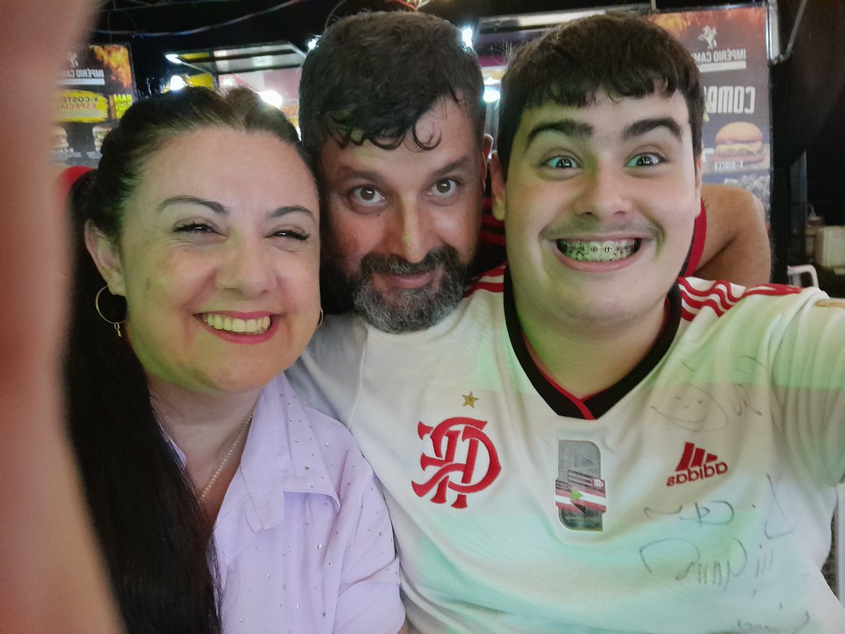 Sim! Hoje sobe os balões da mulher da minha vida...

🤗❤️🙏