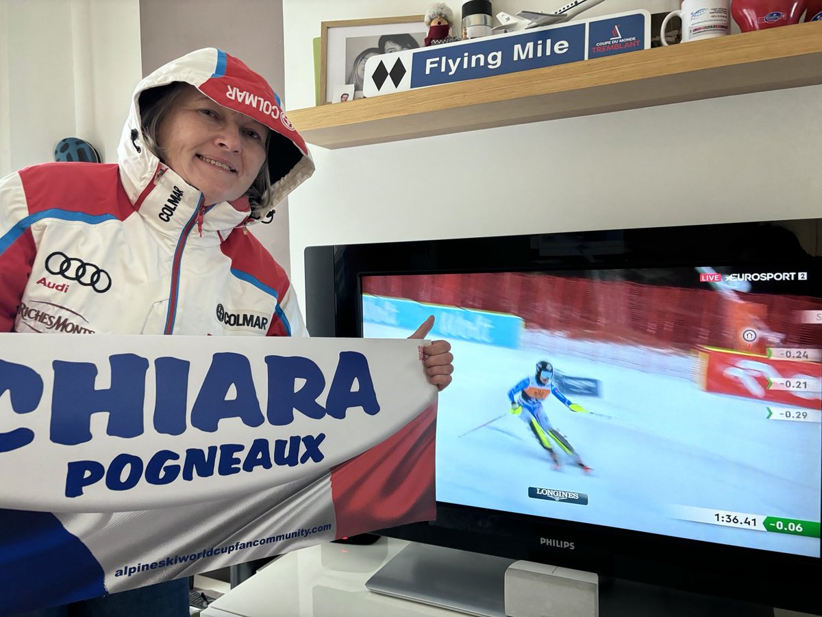 #ChaletClub  Go Chiara ⁦<a href="/FedFranceSki/">FFS - Fédération Française de Ski</a>⁩ 💙🤍❤️   Paris Jasna full of emotions