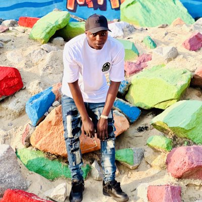 Jossyoneboy1's tweet photo. #NewProfilePic https://t.co/QRJ91APxaR