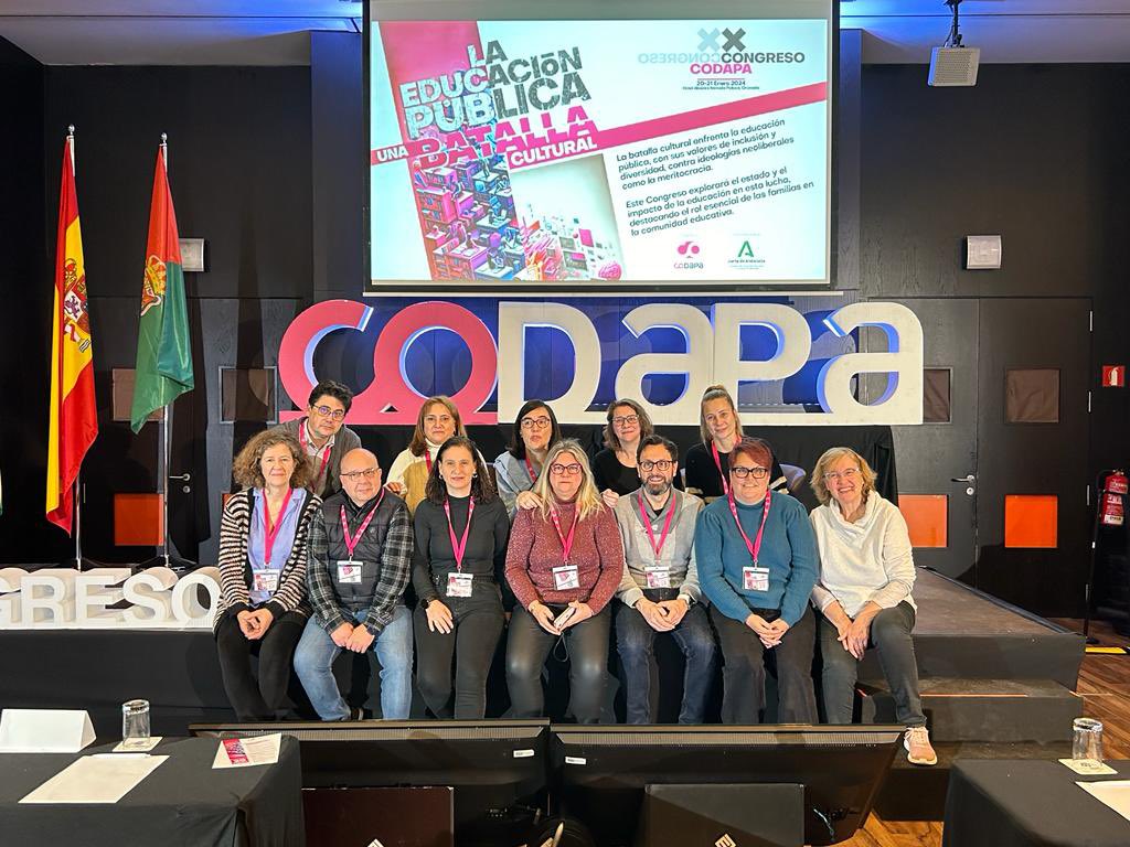 hervella's tweet photo. Fin de semana en el congreso de @Codapa_And trabajando por la Educación Pública #XXCongresoCodapa #AMPAS https://t.co/vkpysgKhRR