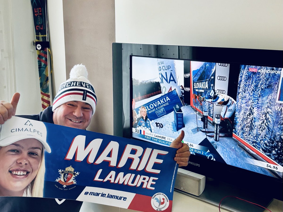 #ChaletClub  Go Marie ⁦<a href="/FedFranceSki/">FFS - Fédération Française de Ski</a>⁩  💙🤍❤️  Allez Les Bleues