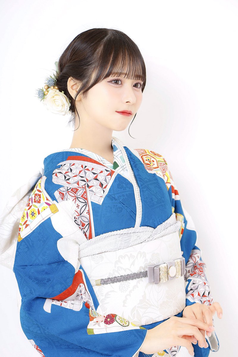 ogi_hana_'s tweet photo. 💙🤍 https://t.co/HK5lDxc0La