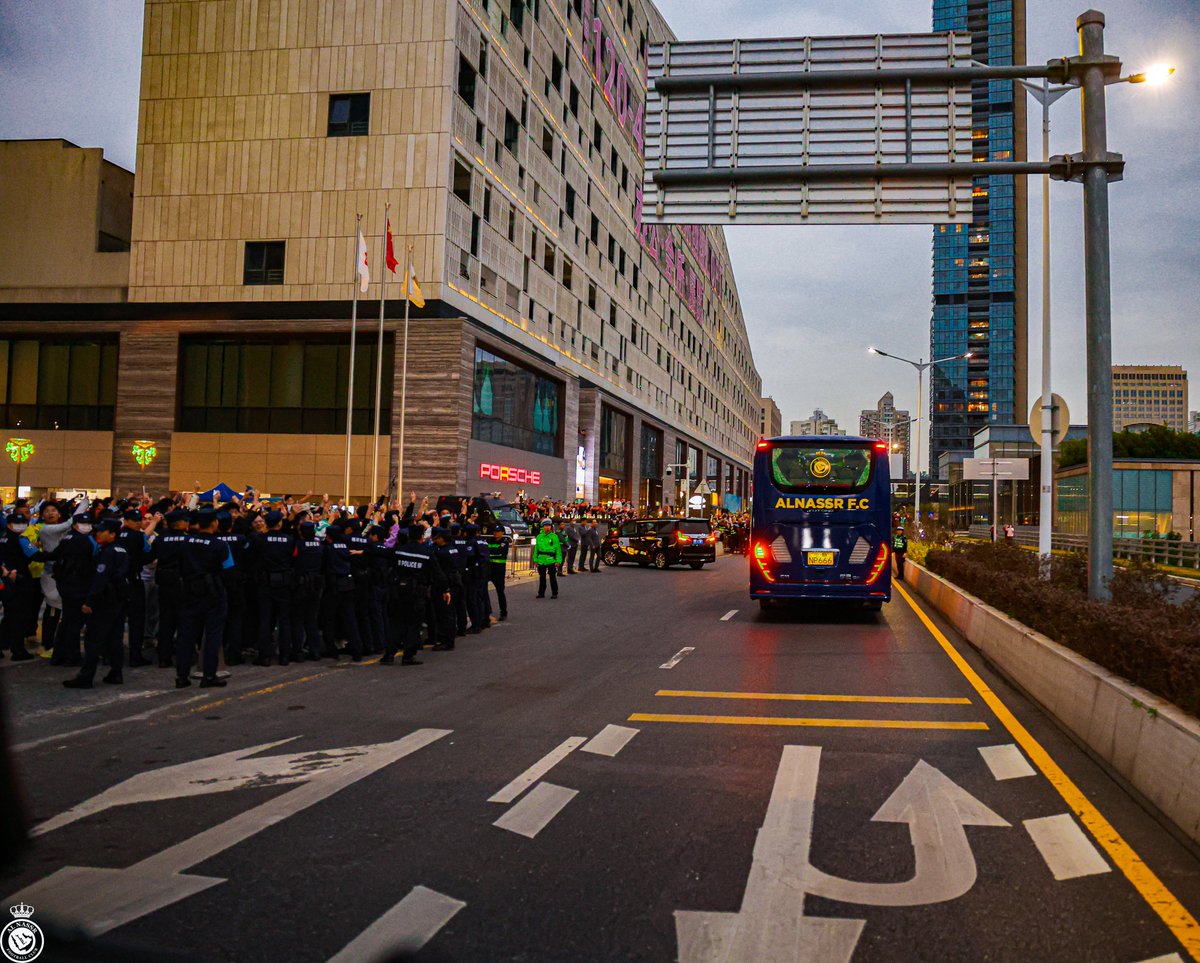 جماهيرنا في الصيـن 🇨🇳
بانتظار فريقهم السعـودي 💛
#النصر_في_الصين
#AlNassrChinaTour2024
#利雅得胜利中国行