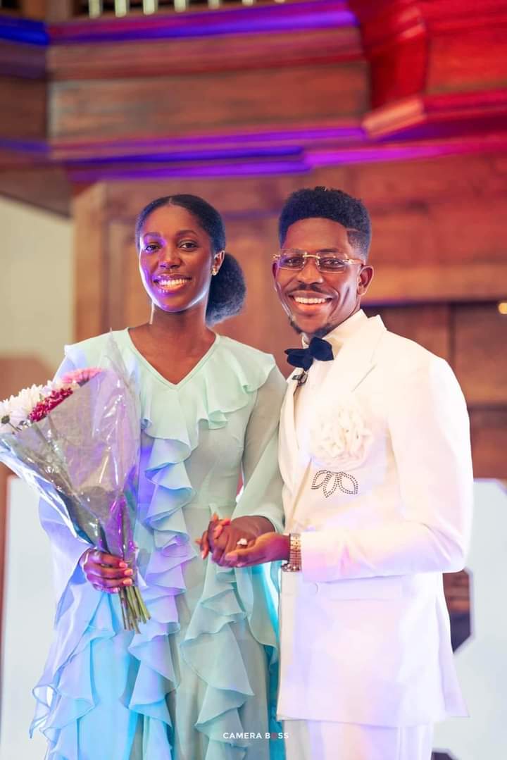 RechabiteMEDIA's tweet photo. PHOTO NEWS: Gospel Singer Moses Bliss, Is Engaged ❤💍💍💍💍💍💍. https://t.co/qBzhYMISaF