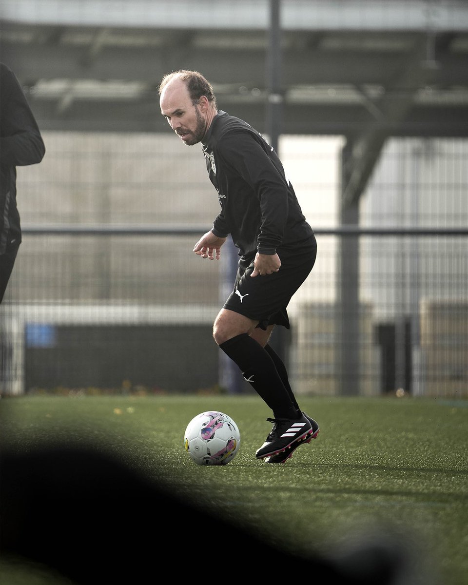 Défaite ! Fraîcheur et bonne humeur ce matin pour nos vétérans qui recevaient l’équipe du <a href="/StadePontivyen/">Stade Pontivyen</a> , score final 6-1 en faveur de nos adversaires du jour qui ont livrés une belle prestation 🫡

𝑨𝒍𝒍𝒆𝒛 𝑷𝑭𝑪 🖤🤍

📸 <a href="/maacsse/">Maacsse</a> 

#AllezPFC #PloermelFootballClub