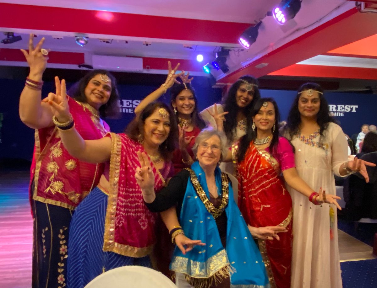 TheSotonMayor's tweet photo. A lovely evening of entertainment and fine food was had by all at the Nepalese curry evening hosted by the marvellous Everest Restaurant. A big thank you to all who attended and raised over £500 for the Lord Mayor’s charities. https://t.co/8xJWOUeS8e