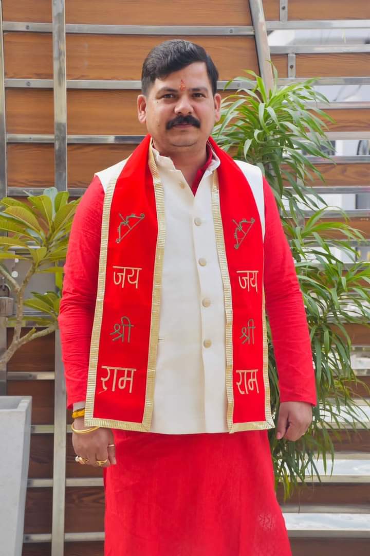 PAWANUP32's tweet photo. #जय__जय__श्री__राम 
"पवन सिंह"
#gorakhpur https://t.co/ogaibHThG1