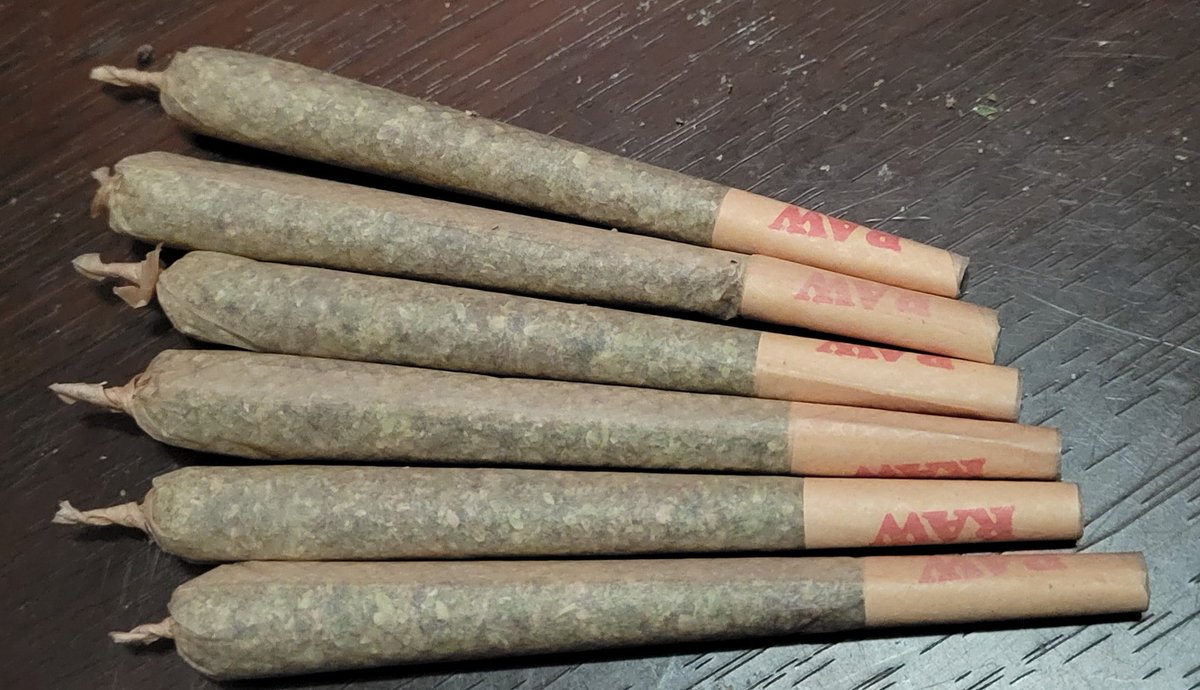 STONEDxBONER's tweet photo. @ISmokeIt Me! https://t.co/jpE14Tvb41