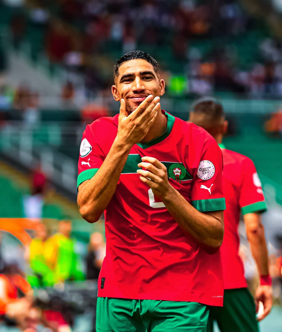 elephantnewsgh's tweet photo. โฝ๏ธ Hakimi magic strikes again! ๐ฉโจ Achraf Hakimi weaves his spell on the field, putting one past DR Congo with finesse. ๐ฒ๐ฆ๐ฅ Get ready for the replay, because this goal is one for the highlight reel! ๐ฅ #HakimiMagic #MoroccoVsDRCongo #GoalMaster #AFCON2023 https://t.co/2VZ6uGfQuw