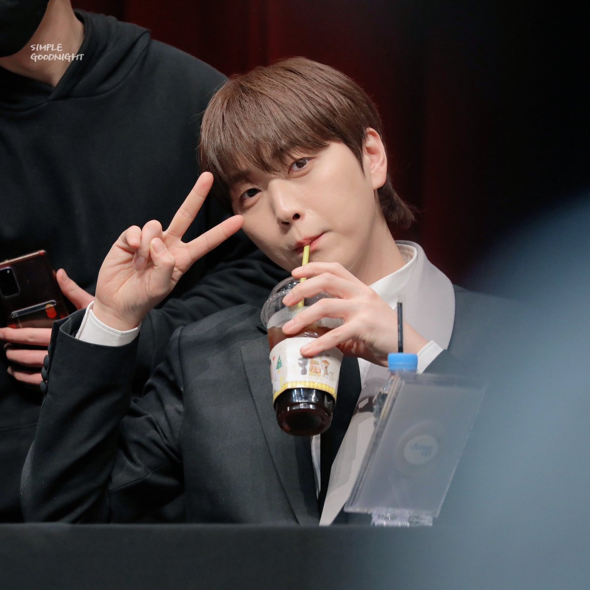 꾸모리 tweet media