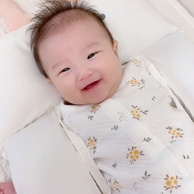 Karrinnwa's tweet photo. @heeyseungg Azlan lagi liatin kaka river.. eeehhhh ketawaaaa... https://t.co/sSrd5czRW5