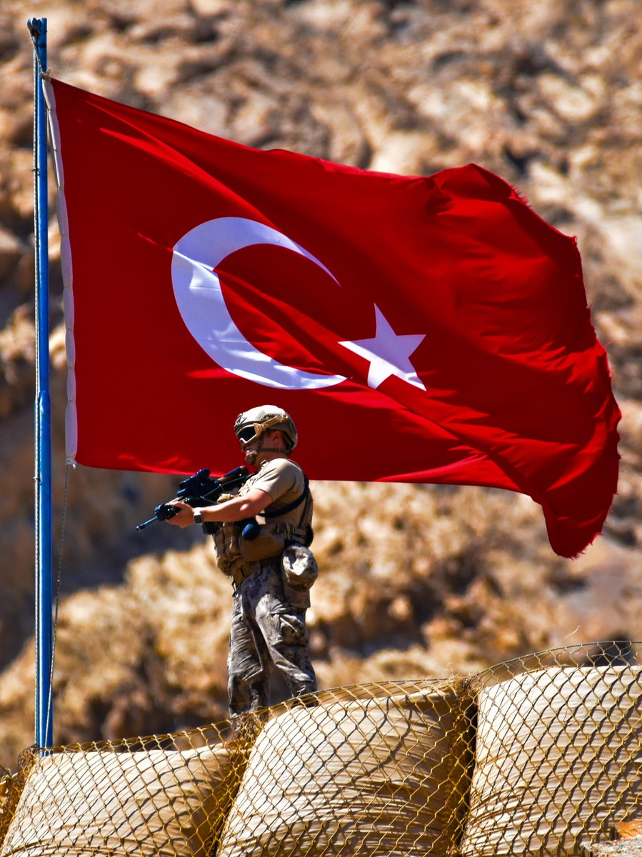 Senin altında doğdum, senin dibinde öleceğim.