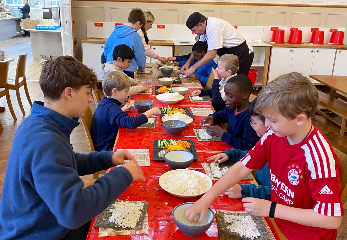 SFSOxford's tweet image. The sushi rolls for break snacks this morning tasted even better as the boys had made them all themselves! Thanks to Head Chef James for such a fun activity. #sushi #iloveboarding #boardingweekend