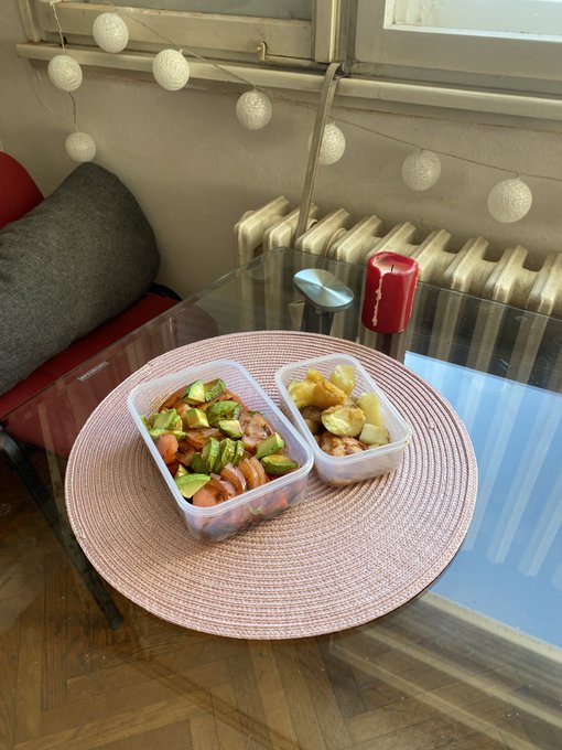 Morning 😍 I manage to prepare my meals for the whole day yesterday! I gained some weight during holidays