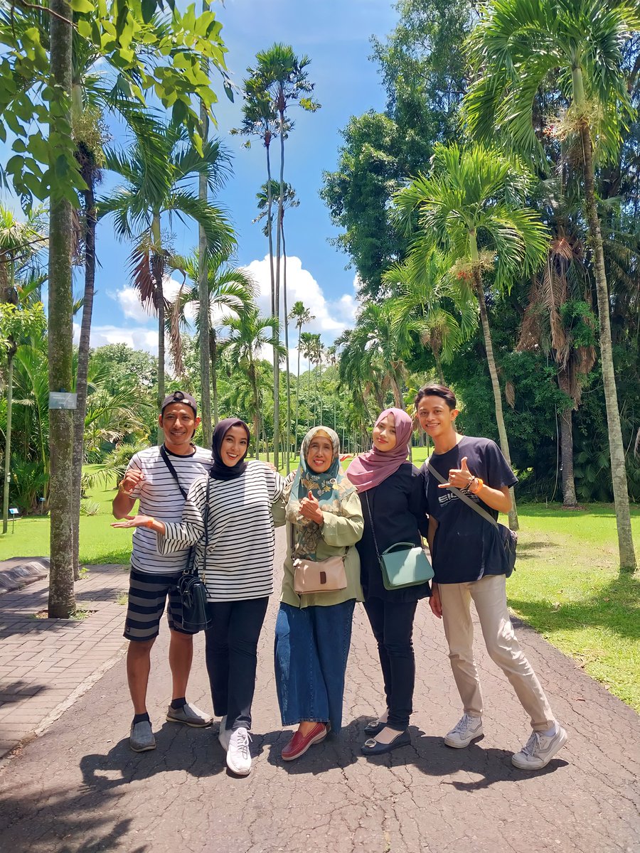 putjess's tweet photo. Piknik dadakan 😉 https://t.co/axp5556wNj