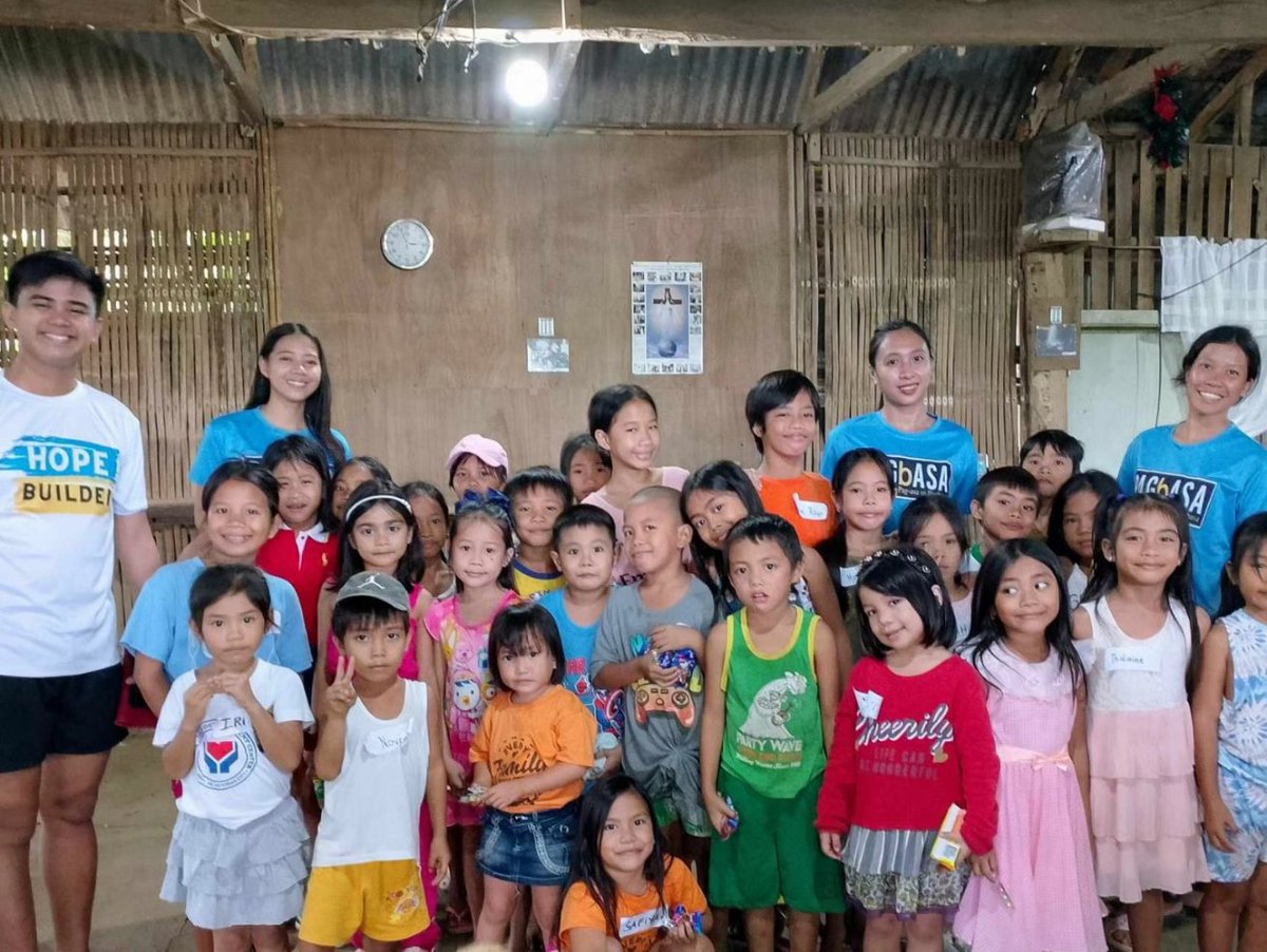 hopebuildersorg's tweet photo. Victorias Project Team Continues Teaching Basic Reading to Schoolchildren 

The seventh PAGbASA: May Pag-asa sa Pagbasa project session, which was held at Hda. Felicia, Barangay 8, was attended by 28 students, in Victorias City, Negros Occidental, January 14, 2023. https://t.co/pWAD8bzHr2