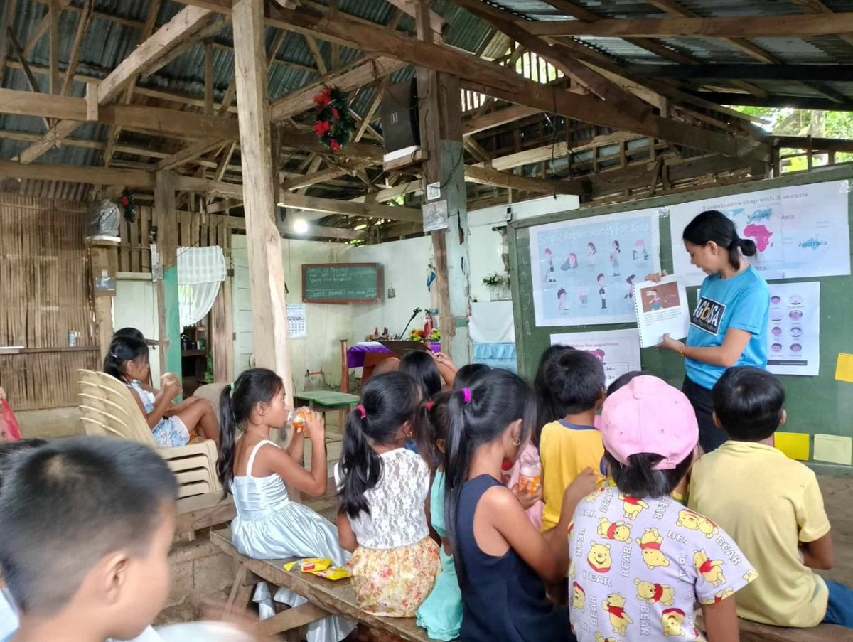 hopebuildersorg's tweet photo. Victorias Project Team Continues Teaching Basic Reading to Schoolchildren 

The seventh PAGbASA: May Pag-asa sa Pagbasa project session, which was held at Hda. Felicia, Barangay 8, was attended by 28 students, in Victorias City, Negros Occidental, January 14, 2023. https://t.co/pWAD8bzHr2