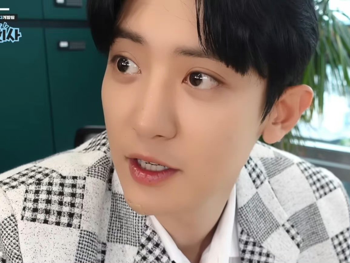 cyhourly's tweet photo. 11:27 🤍
엑소 박찬열  #CHANYEOL #찬열 https://t.co/KpH69Si3em