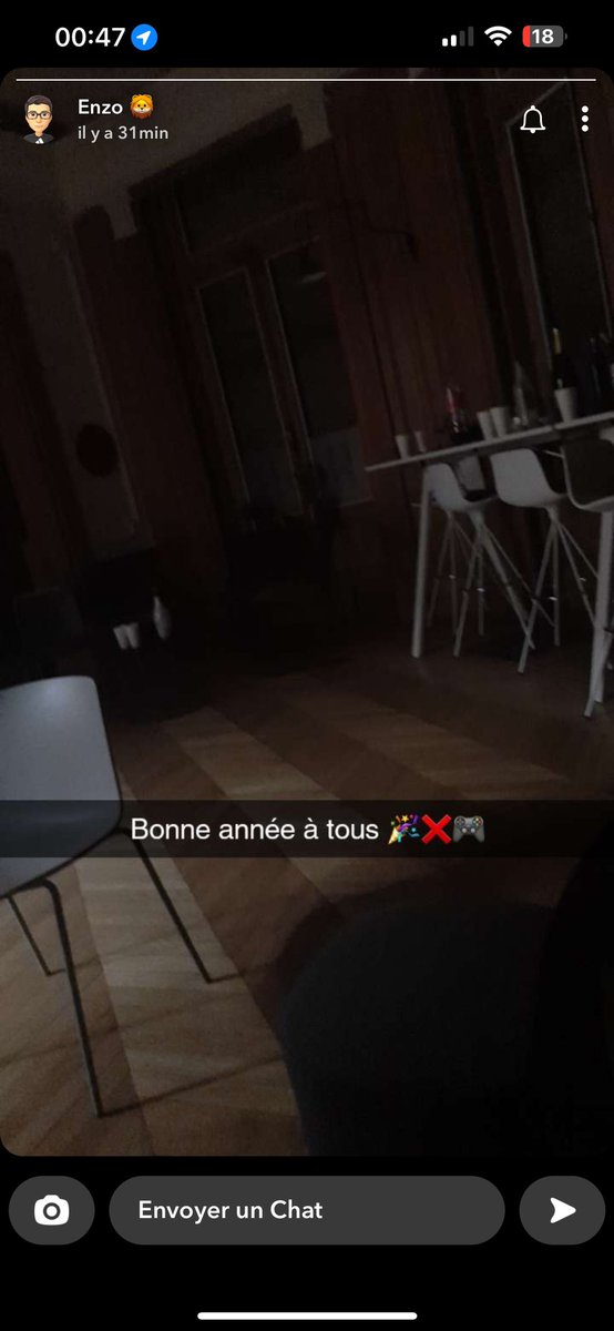 RestartingUHC's tweet photo. Soirée du nouvel an chez @CATHONNET_ 🔥🔥

Ils ne savent pas que je suis là. 
Ils ne savent pas que Restarting est là. 

La rédemption ne fait que commencer. https://t.co/q6KPq0hG16
